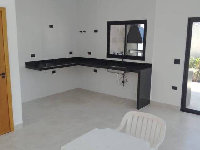 Casa para Venda em Atibaia - 4