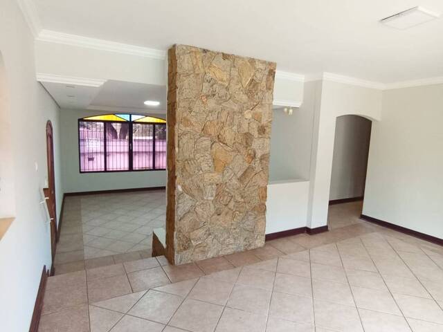 Casa para Venda em Atibaia - 5